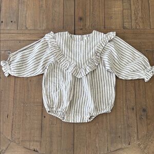 Rylee + Cru Cream and Black stripe linen long sleeve bubble romper 6-12 nwot